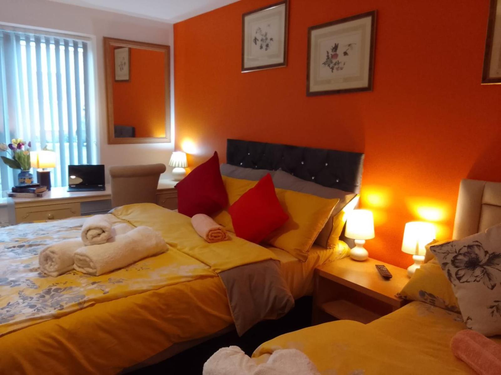 Ideal Home & Cottage Inviting 4 Bedroom Apartments Walsall Exterior foto