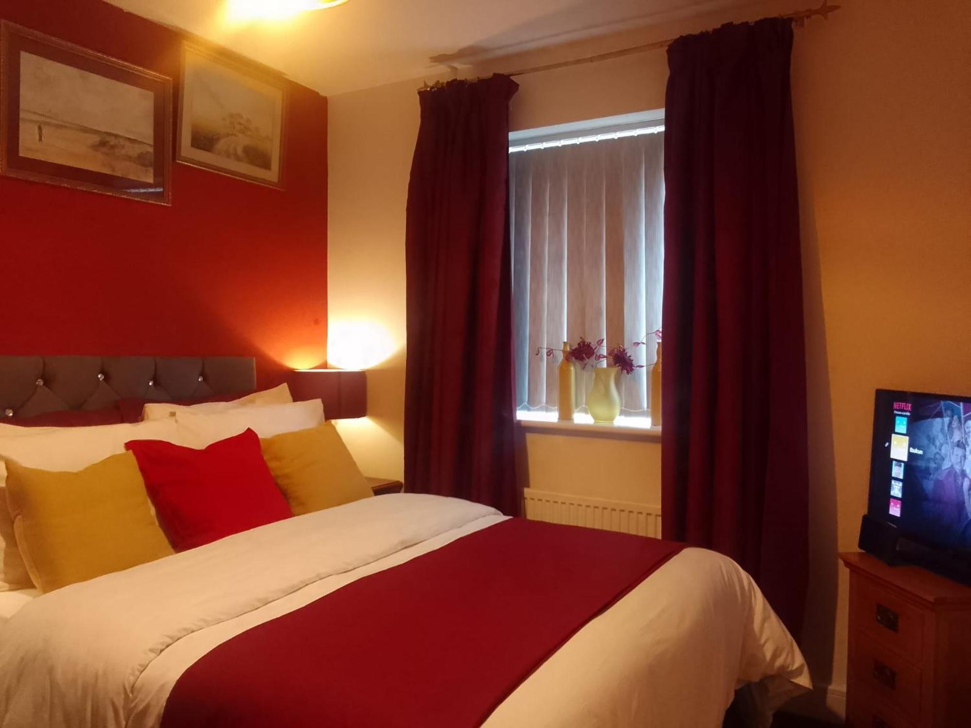 Ideal Home & Cottage Inviting 4 Bedroom Apartments Walsall Exterior foto