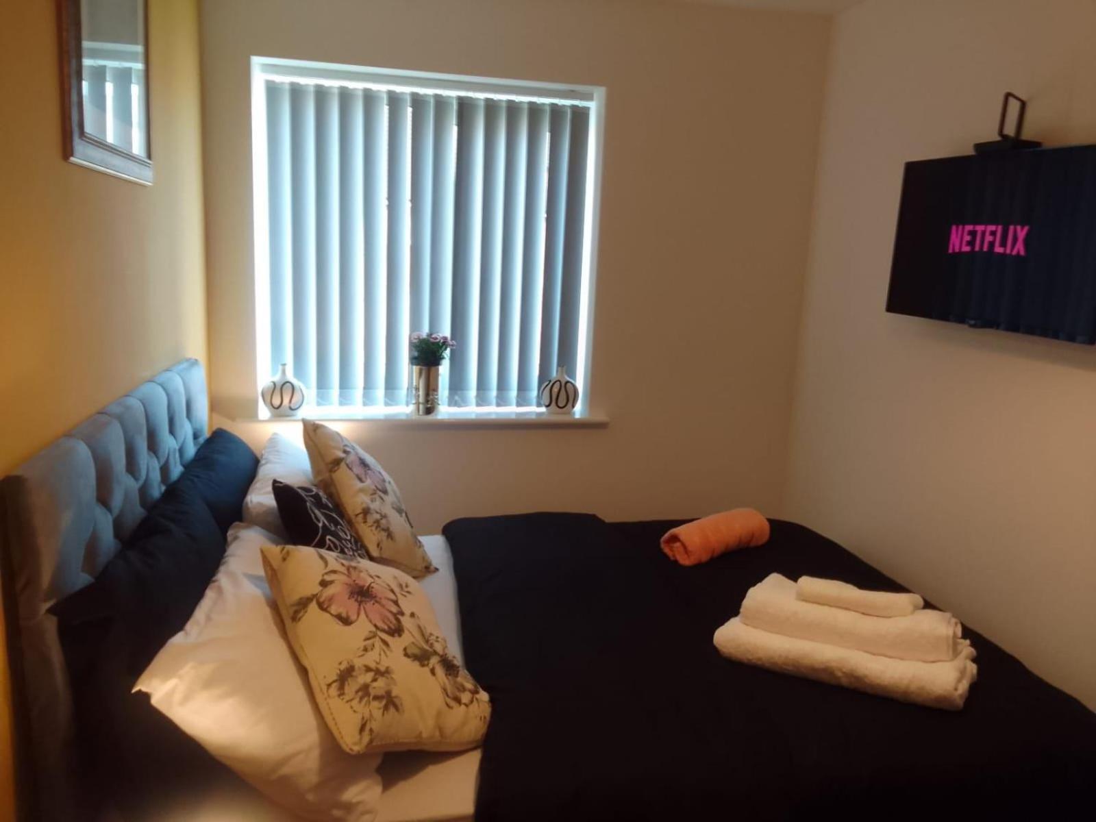 Ideal Home & Cottage Inviting 4 Bedroom Apartments Walsall Exterior foto